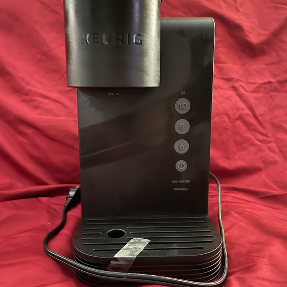 Like new keurig slim design coffee maker - Picture 2 of 4